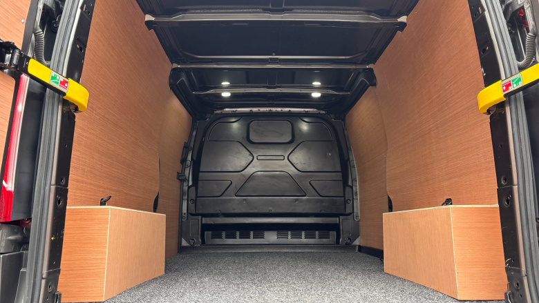 Ford Transit Custom 300 L2 Diesel Fwd 2.0 EcoBlue 170ps Low Roof Limited Van Auto
